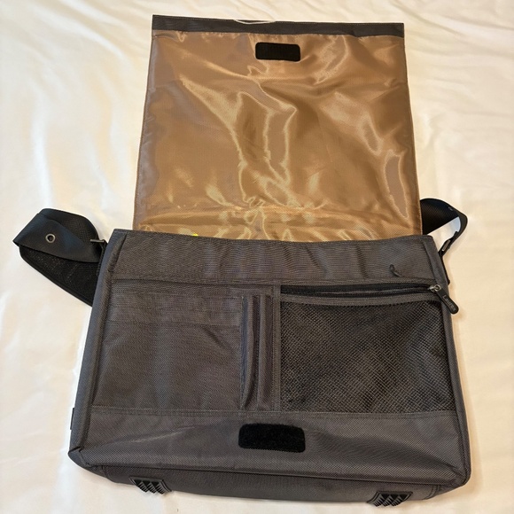 LAUREX‎ Nylon Floral Graphic Laptop / Messenger Bag - Picture 6 of 12